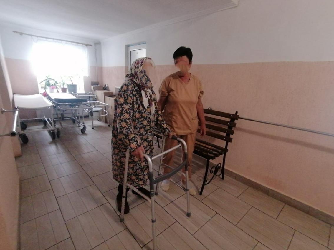 Холод та медична допомога без згоди: у соціальному центрі на Рогатинщині виявили порушення (ФОТО)