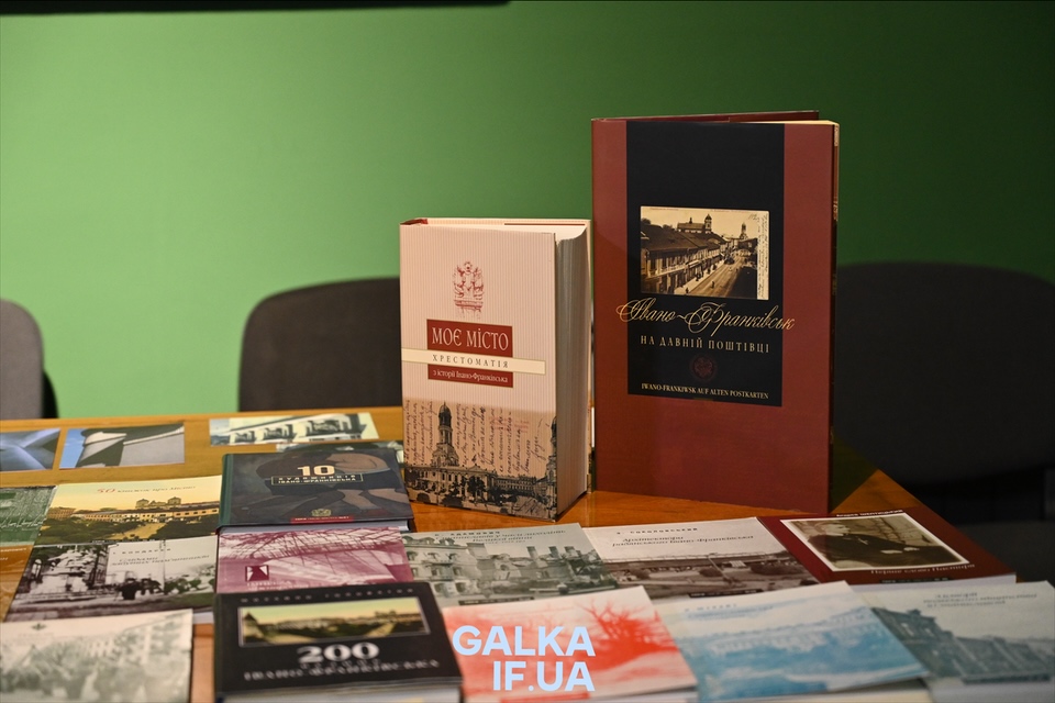 Франківськ на кожній сторінці: серія книг «Моє місто» встановила національний рекорд (ФОТО)
