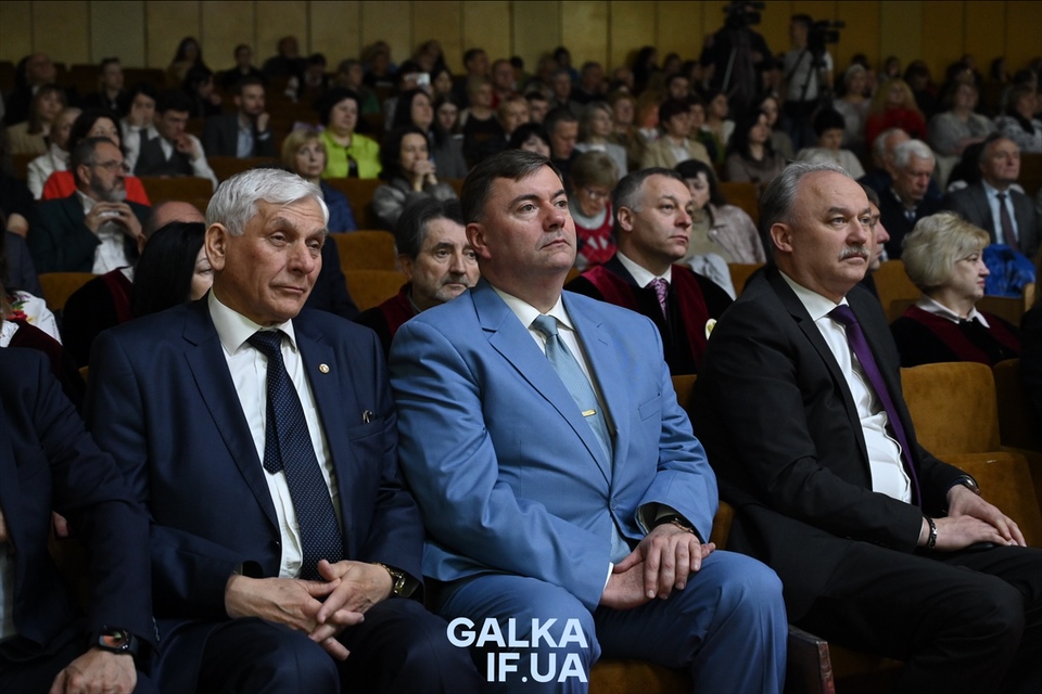 “Сьогоднішня подія додає бажання творити”: п’ятьом прикарпатським митцям вручили премію імені Стефаника (ФОТО)