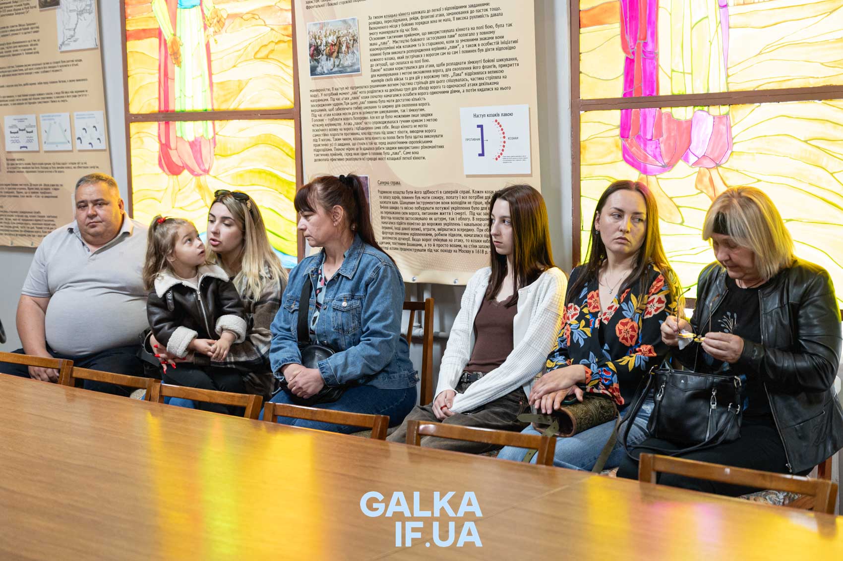 “Вони будуть жити в наших серцях”: у Франківську презентували книгу з історіями шести загиблих воїнів (ФОТО)