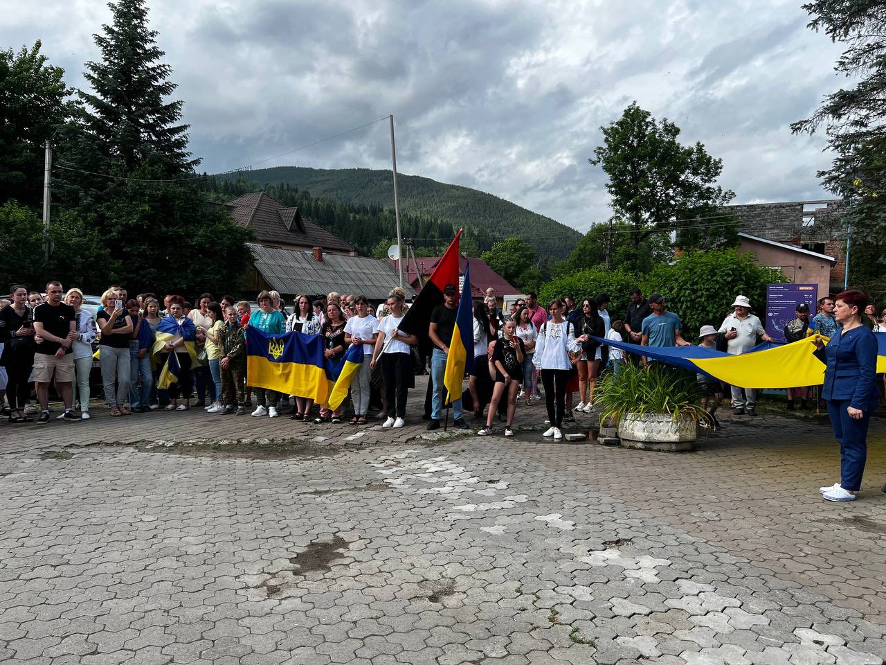 У Ворохті після понад трьох років полону зустріли захисника Юрія Варцаб’юка (ФОТО)