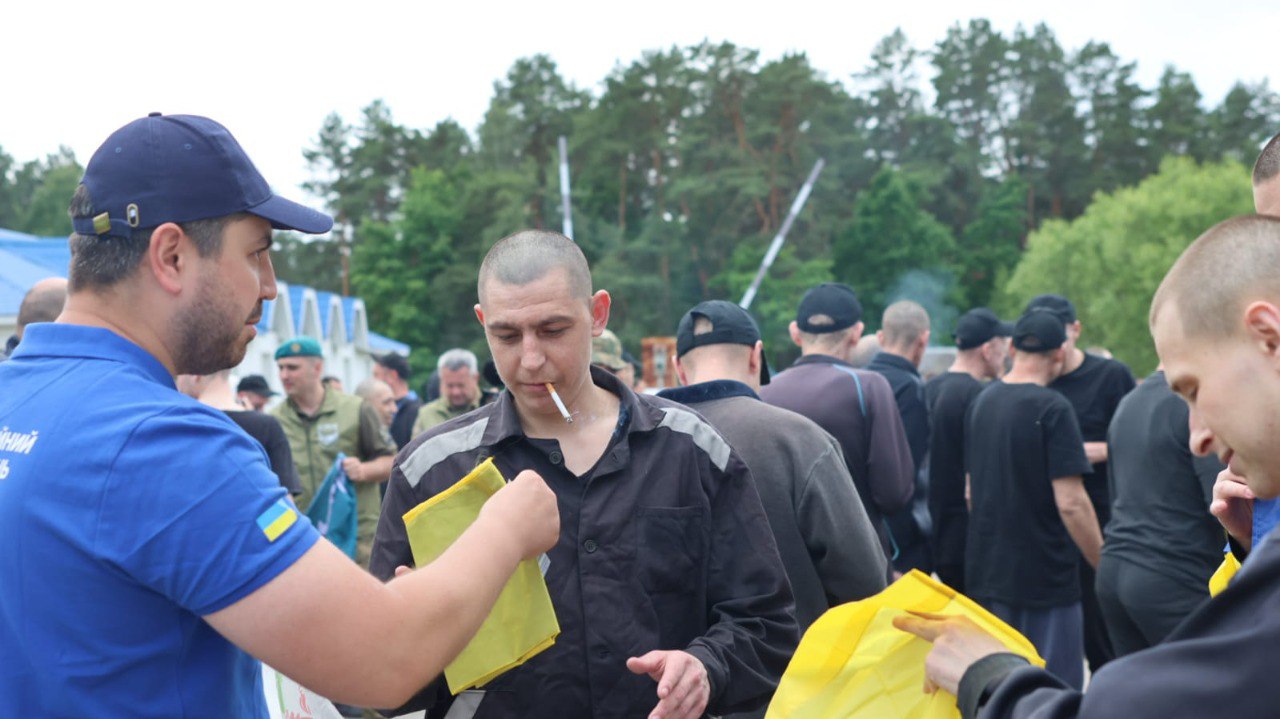 З російського полону повернулася ще одна група важкопоранених воїнів (ФОТО)