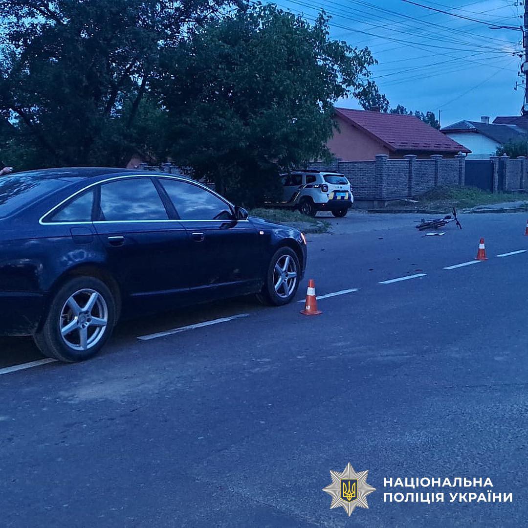 У Калуші Audi збила 12-річного велосипедиста: його госпіталізували (ФОТО)