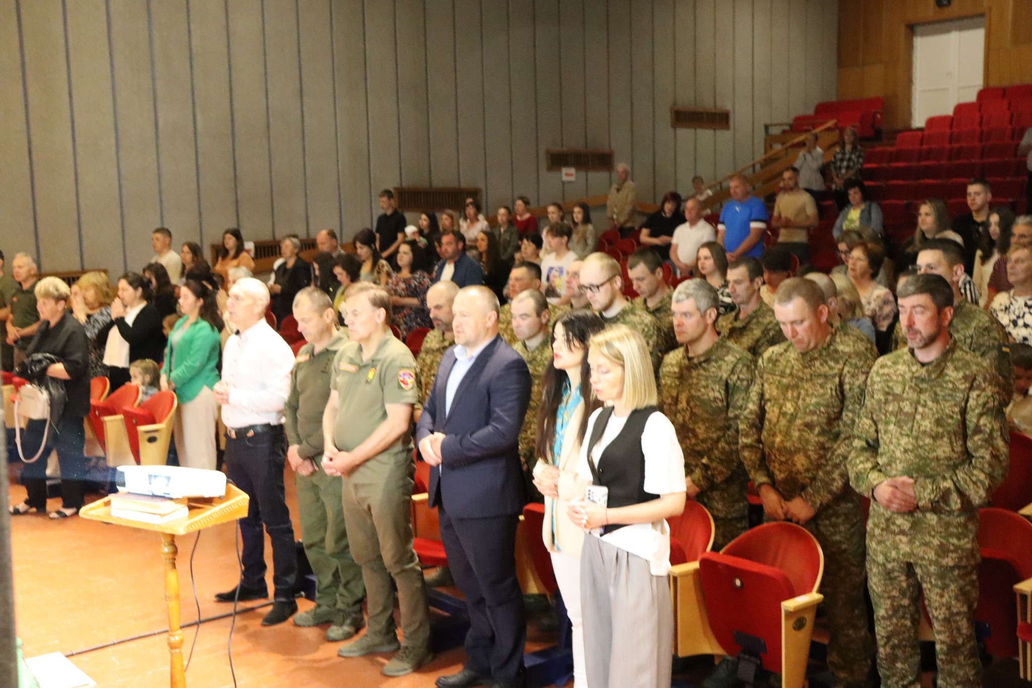 У Долині 38 дітей загиблих героїв отримали іменні обереги “Батьківське серце” (ФОТО)