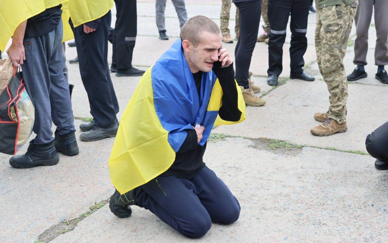 З російського полону повернулася ще одна група важкопоранених воїнів (ФОТО)
