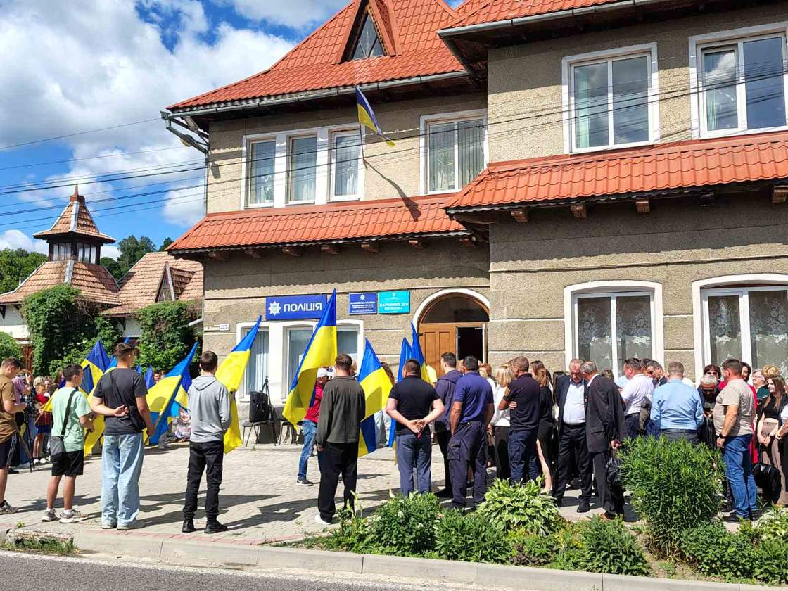 Делятинська громада зустріла воїна, який повернувся з російського полону (ФОТО)