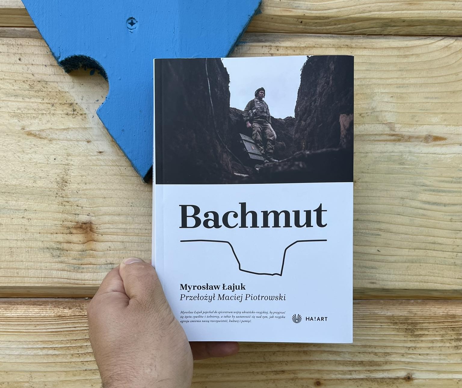 Книжку письменника з Прикарпаття Мирослава Лаюка про Бахмут видали польською мовою