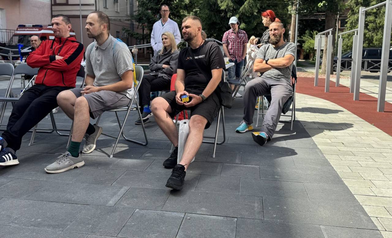 У Франківську поранених воїнів навчали мистецтву керування ляльками (ФОТО)