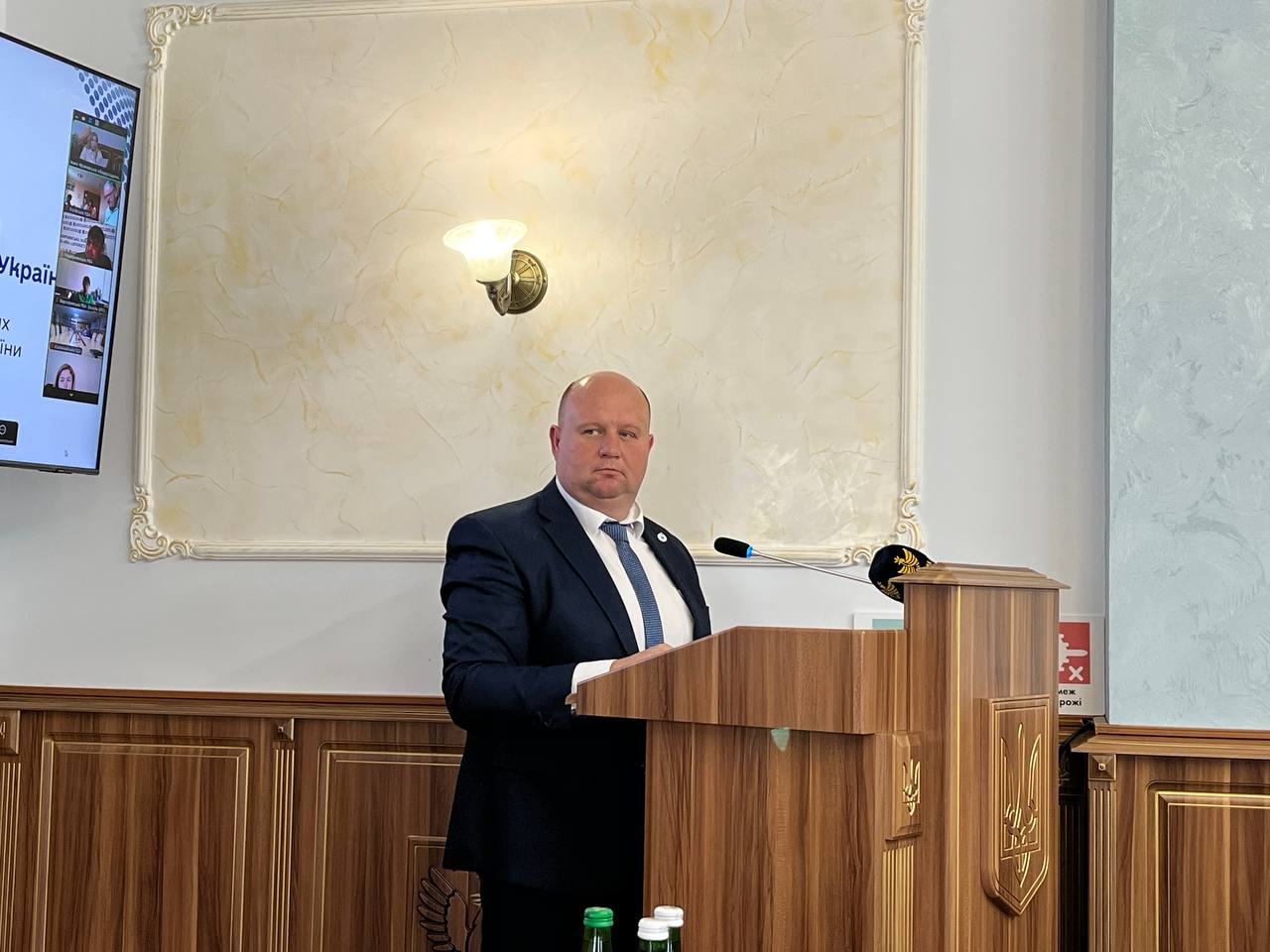 Перший документ, що системно описує злочини рф: Франківську презентували спецдоповідь омбудсмена щодо ситуації на окупованих територіях