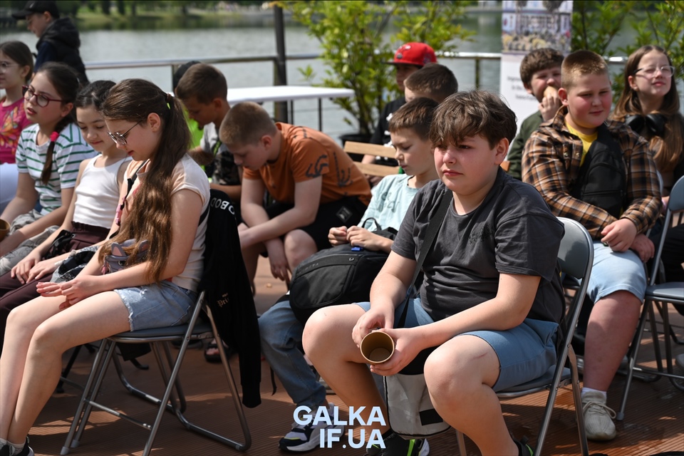 Освітній пікнік біля озера: франківських школярів вчили, як діяти під час надзвичайних ситуацій (ФОТО)