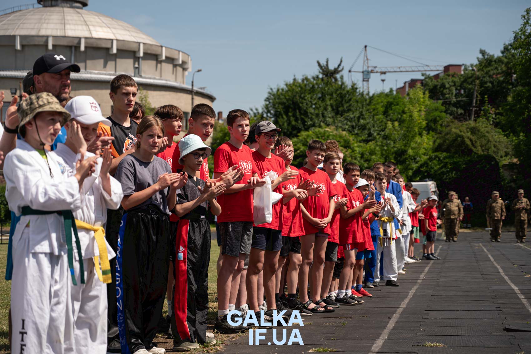 Спорт, руханки та лотереї: як у Франківську пройшов Олімпійський день (ФОТО)