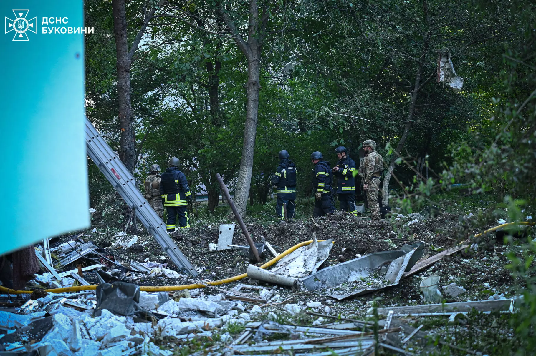 Загиблі в Чернівцях, поранені у Львові, руйнування в Луцьку: наслідки нічної атаки рф по заходу України (ФОТО)