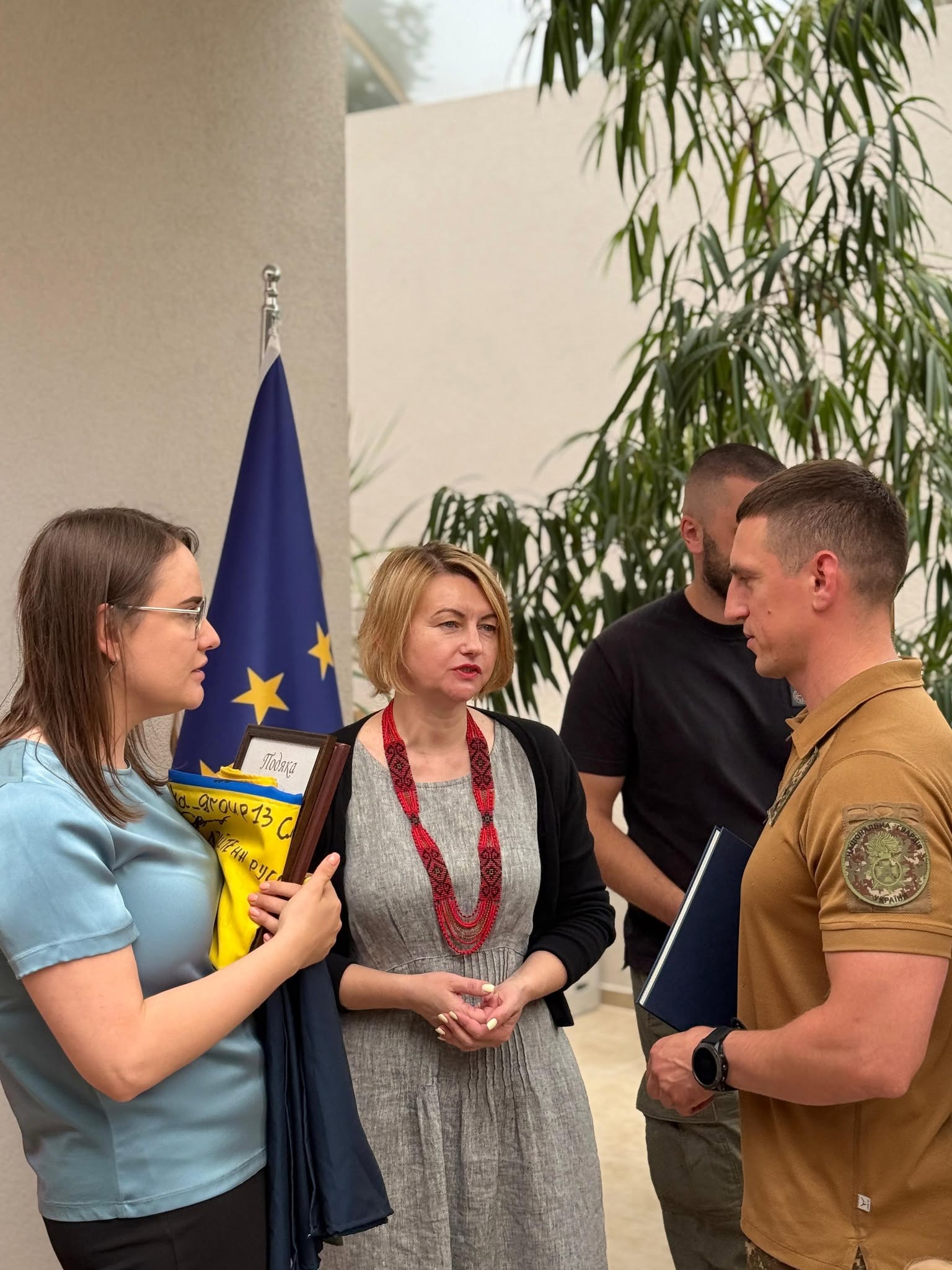 Щирі зустрічі, підтримка та благодійний турнір: прикарпатські ветерани відвідали Словаччину (ФОТО)