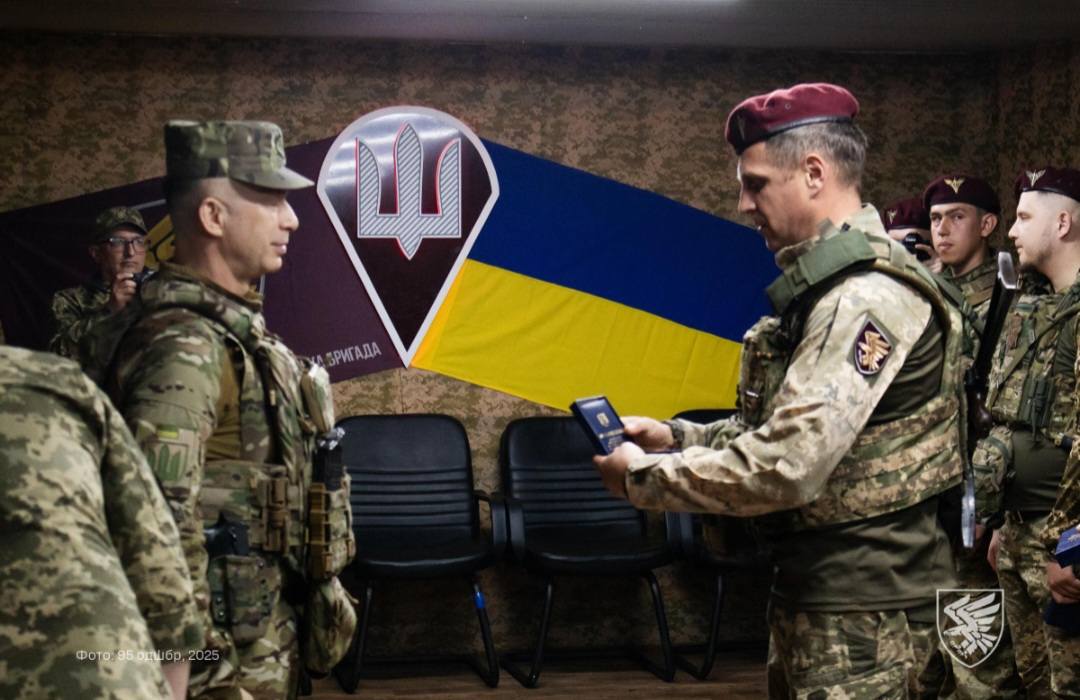 Десантник з Прикарпаття Іван Кривко отримав нагороду “Золотий хрест” (ФОТО)