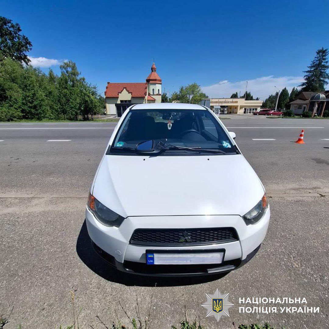 У Чукалівці водійка Mitsubishi збила пенсіонерку на пішохідному переході (ФОТО)