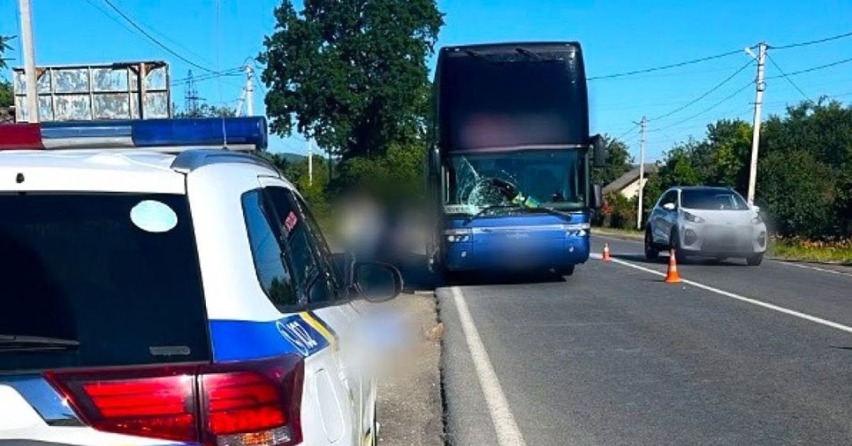 У Долині автобус "Львів - Болгарія" на смерть збив пенсіонерку (ФОТО)