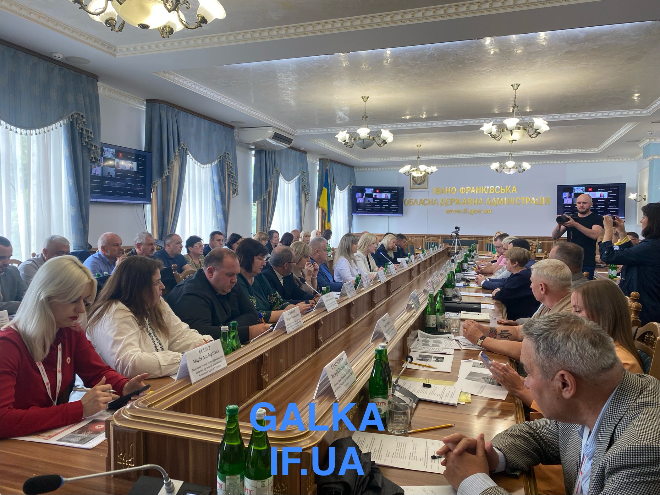 Соціальні послуги замість виплат: як змінюється соціальна політика на Прикарпатті (ФОТО)
