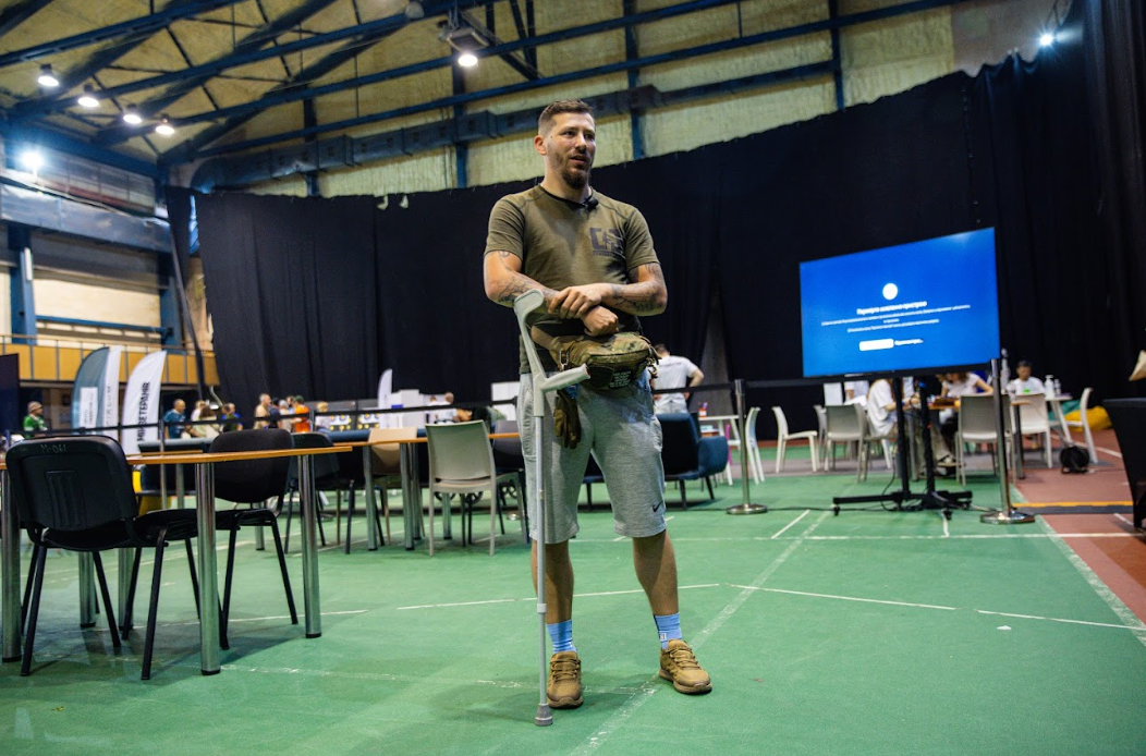 “Я – як “тесла” на мінімалках, але живу на максимум”: історія Михайла Дамаскіна