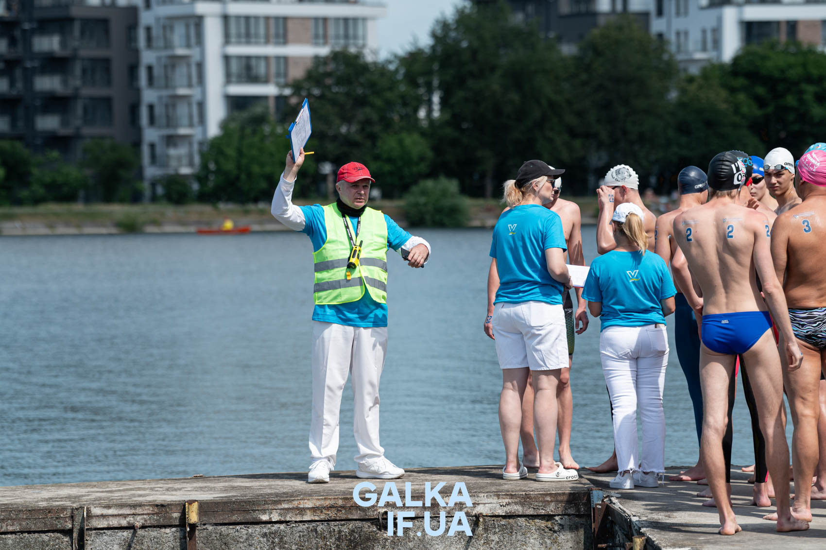 Замість моря — озеро: Франківськ вчетверте приймає чемпіонат України з плавання на відкритій воді (ФОТОРЕПОРТАЖ)