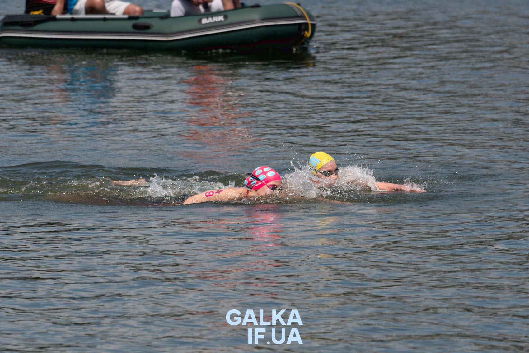 Замість моря — озеро: Франківськ вчетверте приймає чемпіонат України з плавання на відкритій воді (ФОТОРЕПОРТАЖ)