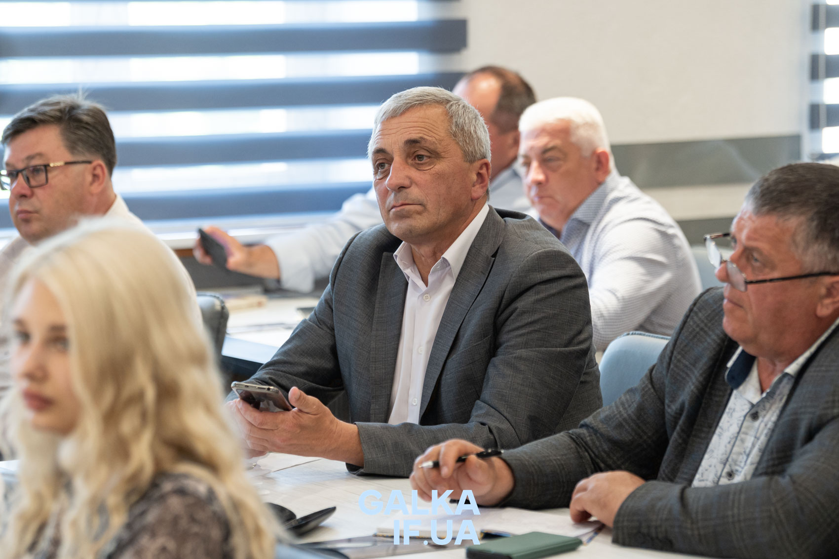 На Франківщині менше громад матимуть ліцеї, ніж на Львівщині, попри вищу завантаженість — АМУ