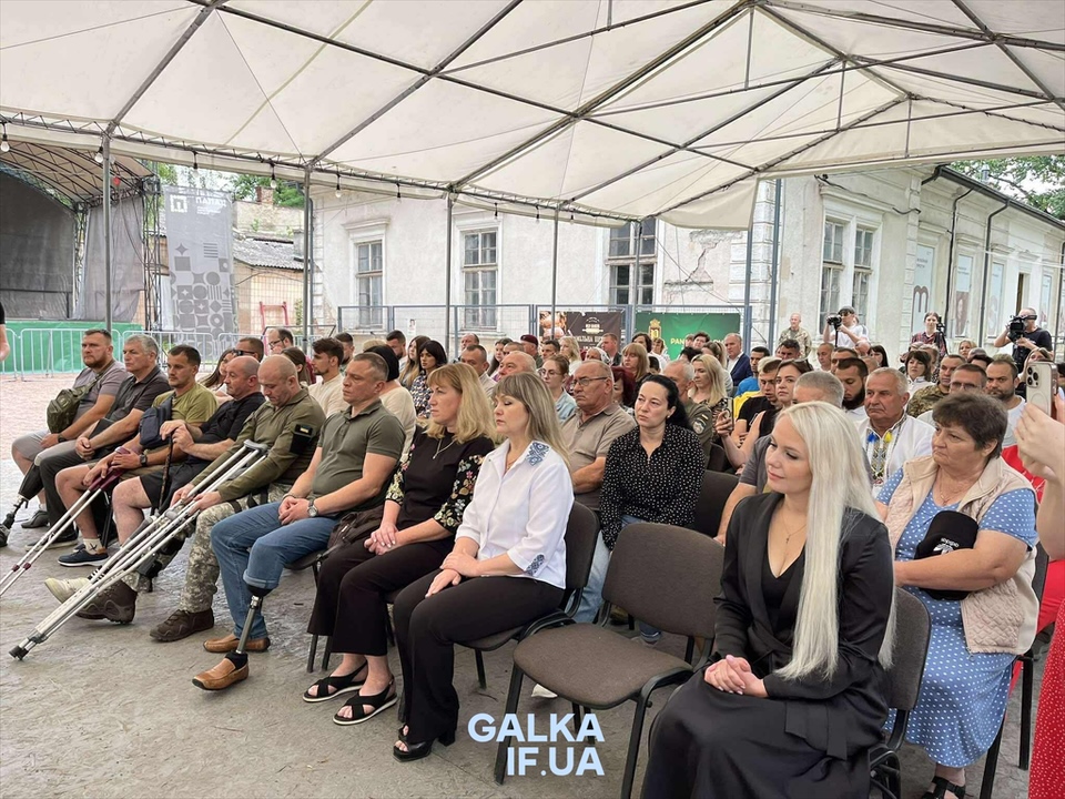 В Івано-Франківську 43 військовослужбовцям вручили сертифікати на житло (ФОТО)