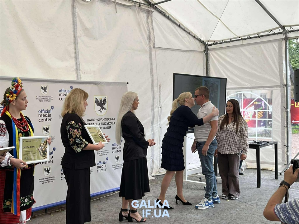В Івано-Франківську 43 військовослужбовцям вручили сертифікати на житло (ФОТО)
