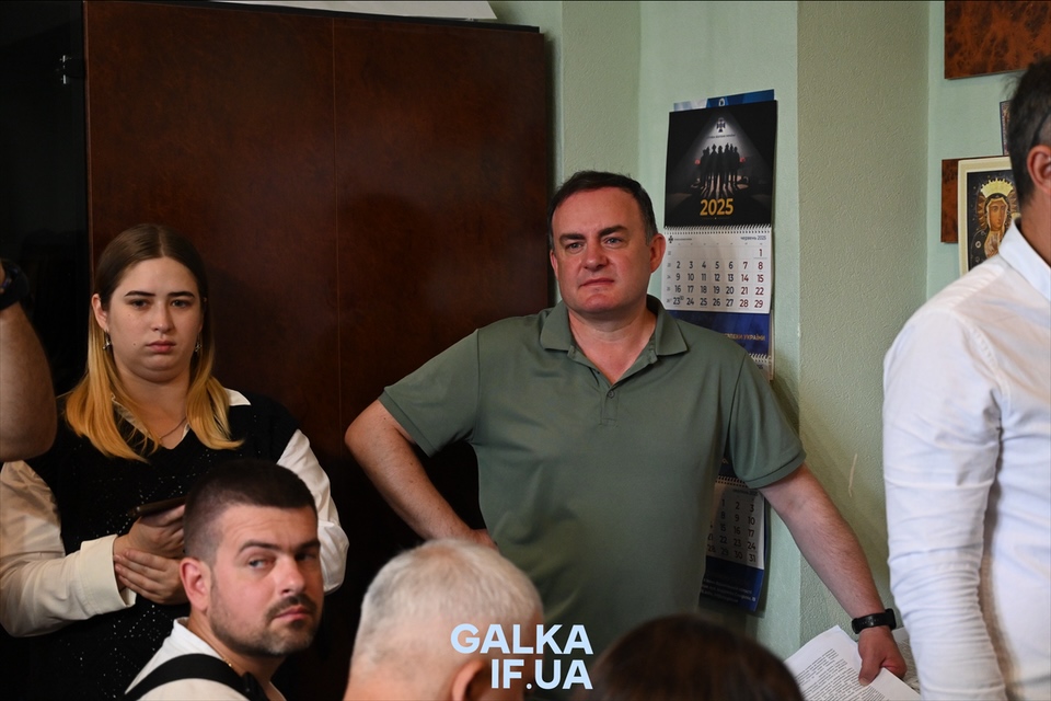 Закликати сюди мера: громадські слухання щодо масштабної забудови центру Франківська закінчилися критикою франківців (ФОТО)