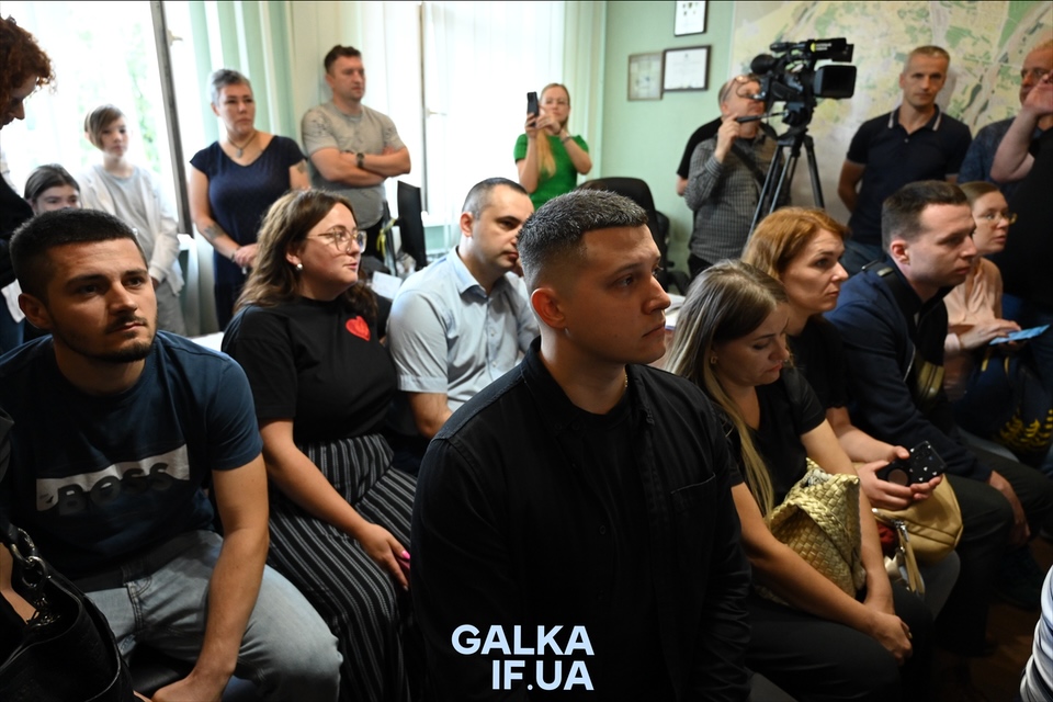 Закликати сюди мера: громадські слухання щодо масштабної забудови центру Франківська закінчилися критикою франківців (ФОТО)