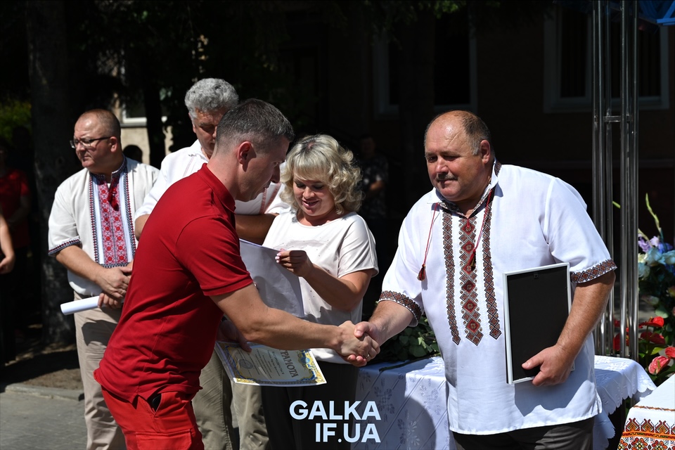 У Франківську встановили капличку для "швидкої" та відзначили медиків з нагоди професійного свята (ФОТО)