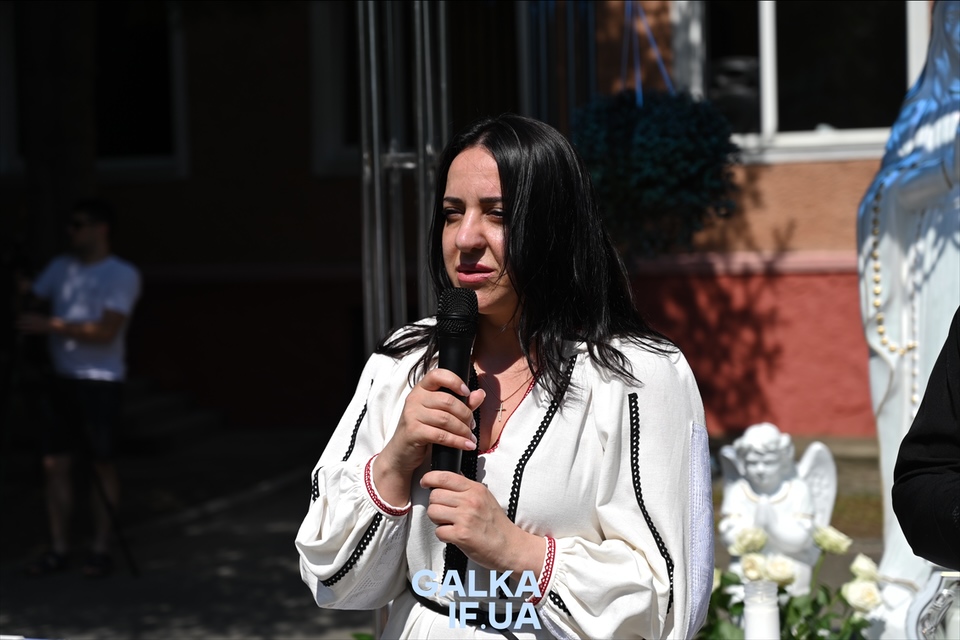У Франківську встановили капличку для "швидкої" та відзначили медиків з нагоди професійного свята (ФОТО)