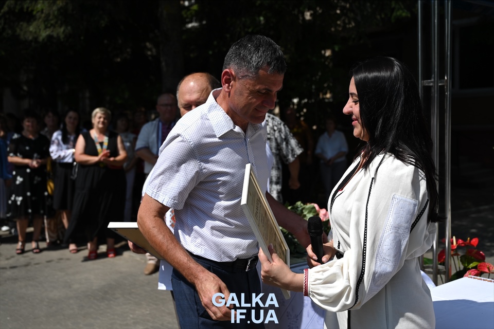 У Франківську встановили капличку для "швидкої" та відзначили медиків з нагоди професійного свята (ФОТО)