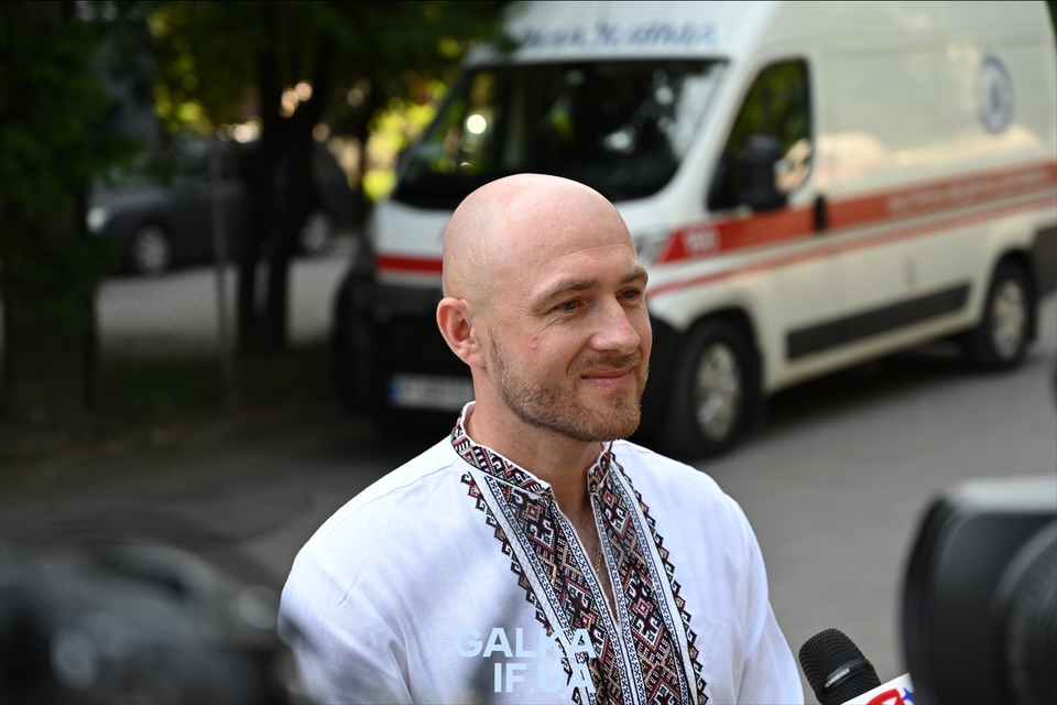 У Франківську встановили капличку для "швидкої" та відзначили медиків з нагоди професійного свята (ФОТО)