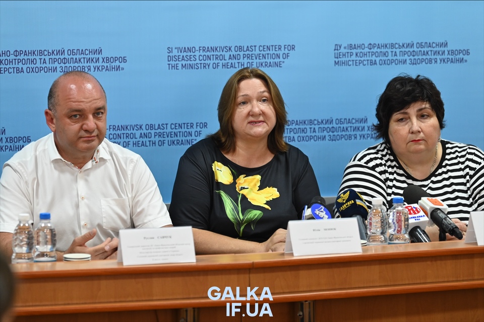 Половина немовлят на Прикарпатті вчасно не отримують щеплення від гепатиту B — ОЦПКХ