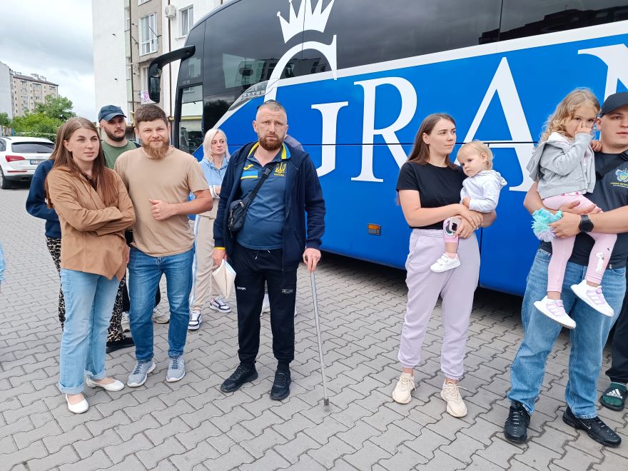 Ветерани з Прикарпаття вирушили на благодійний турнір у Словаччину (ФОТО)