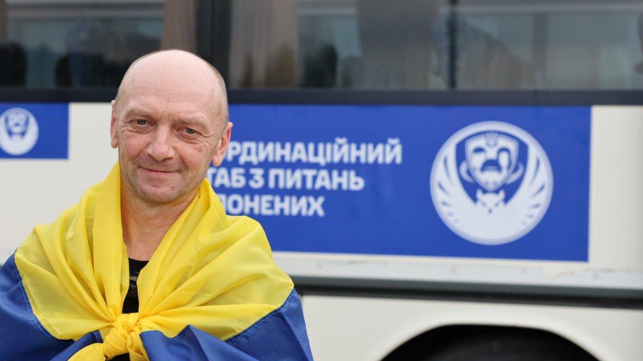 З російського полону повернулися тяжкохворі, засуджені та молоді українські військові (ФОТО)