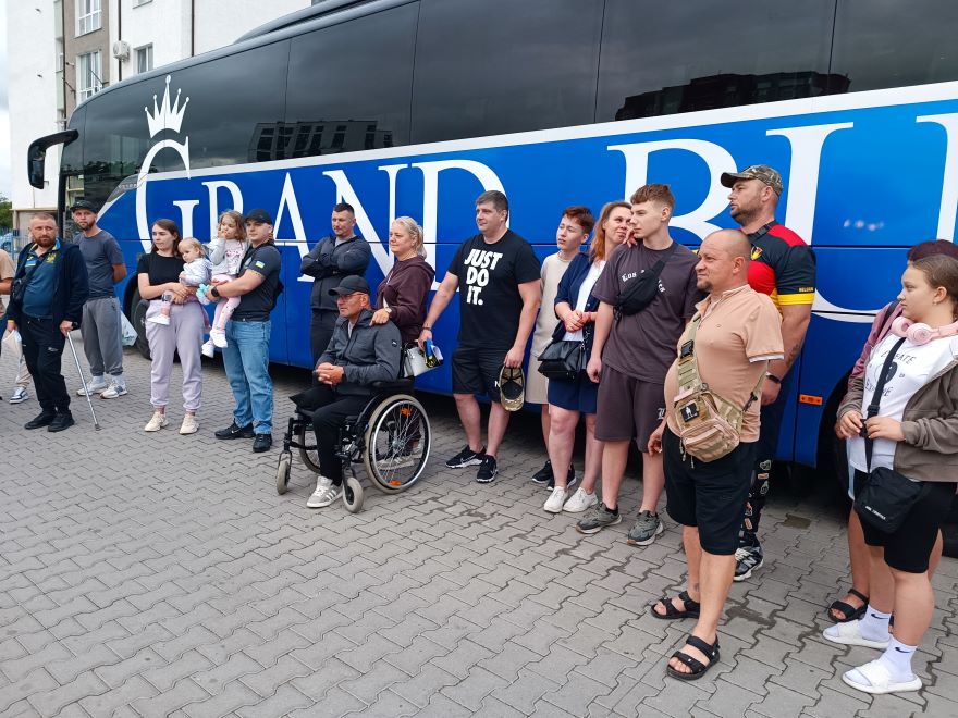 Ветерани з Прикарпаття вирушили на благодійний турнір у Словаччину (ФОТО)