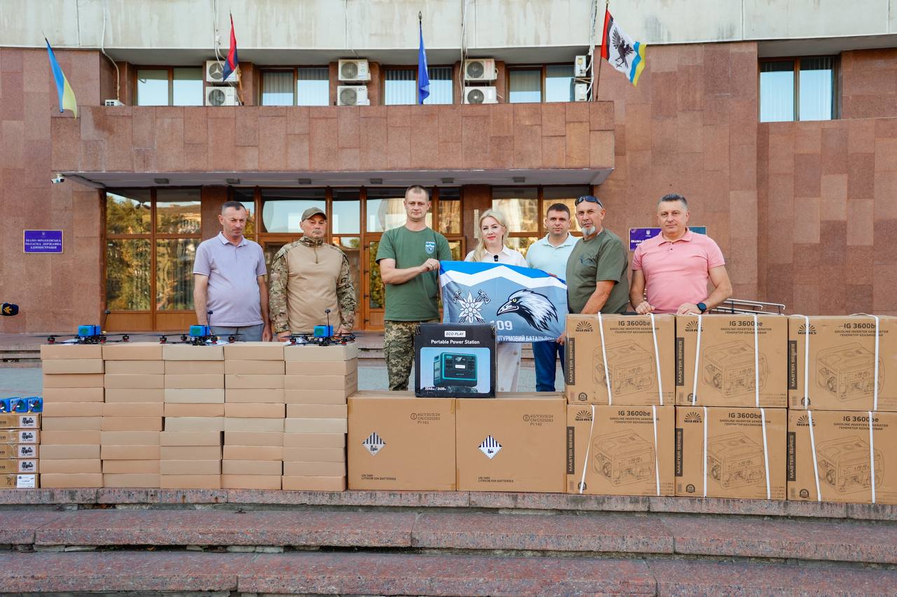 Дві військові частини Прикарпаття отримали дрони та генератори на майже 2 мільйони гривень (ФОТО)