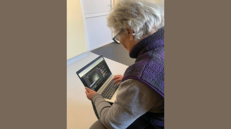 Для спілкування з рідними: калуський геріатричний центр отримав ноутбук від благодійників (ФОТО)