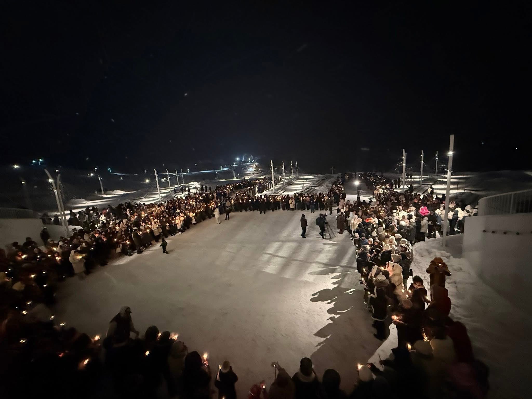 На Прикарпатті встановили національний рекорд із наймасовішого запалення Стрітенських свічок