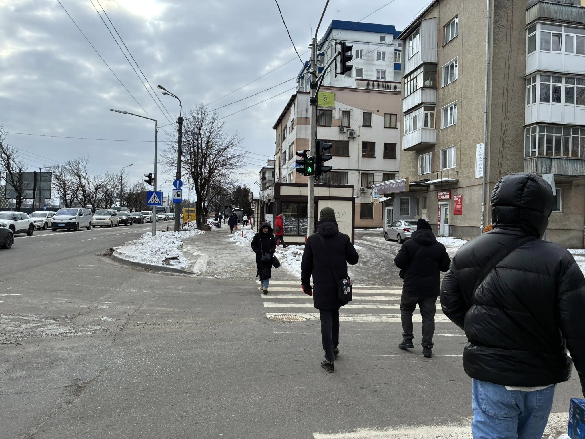 На перехресті Коновальця та Сорохтея запрацював новий світлофор (ВІДЕО)