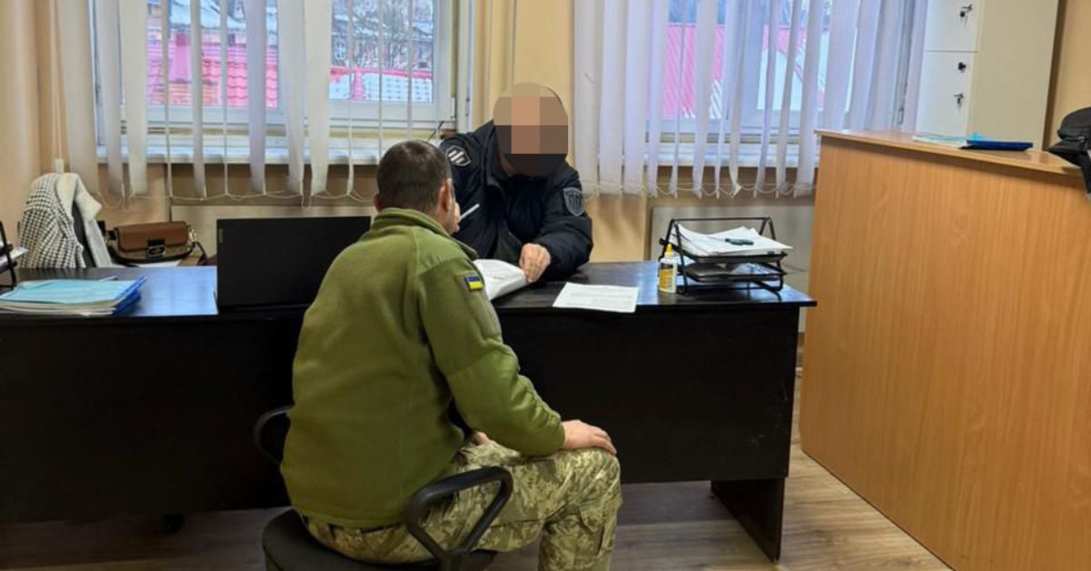 Суд залишив під вартою військовослужбовця Верховинського ТЦК, підозрюваного у побитті мобілізованих